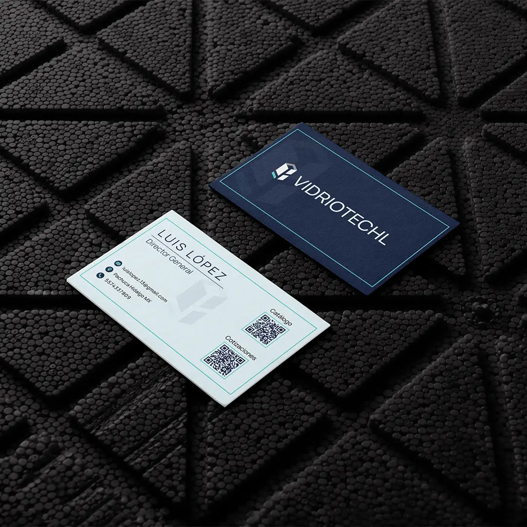 Tarjetas de presentación de Vidriotech HL diseñadas por Exvi, con código QR dinámico.